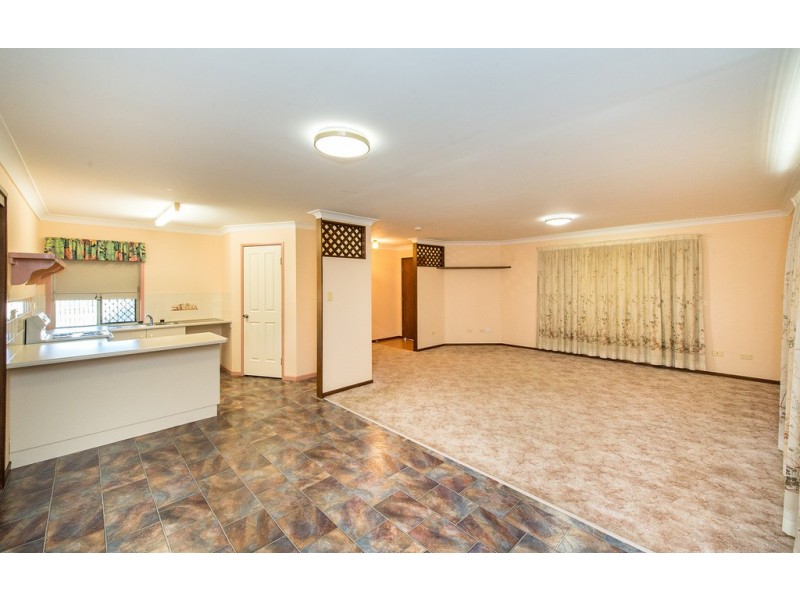 17 Hinton Street, Koongal QLD 4701