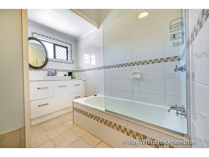 102 Berserker Street, Berserker QLD 4701