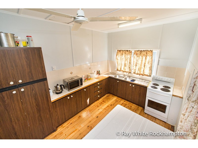 102 Berserker Street, Berserker QLD 4701