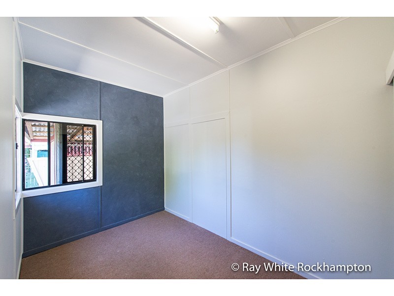 102 Berserker Street, Berserker QLD 4701