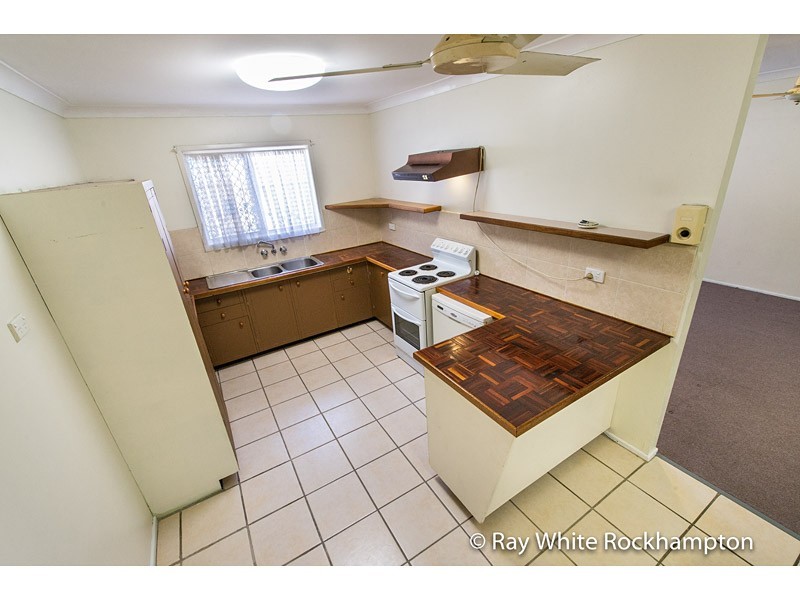 270 Farm Street, Kawana QLD 4701