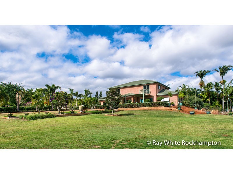 8 Laura Close, Rockyview QLD 4701