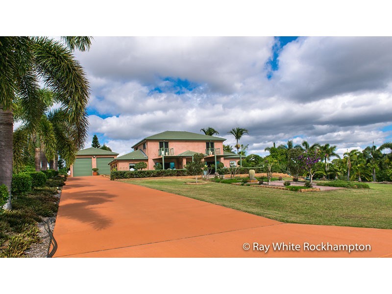 8 Laura Close, Rockyview QLD 4701