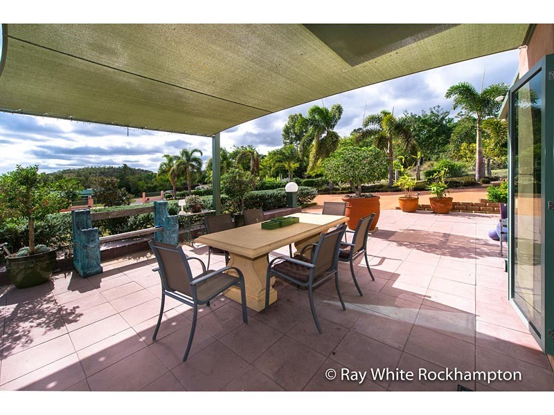 8 Laura Close, Rockyview QLD 4701