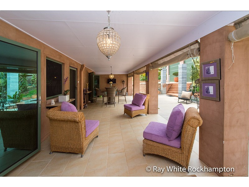 8 Laura Close, Rockyview QLD 4701