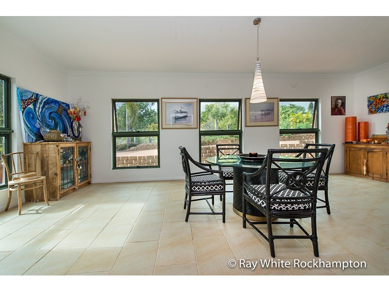 8 Laura Close, Rockyview QLD 4701