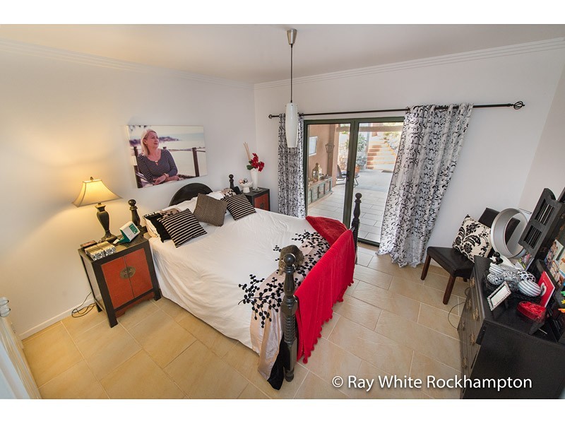 8 Laura Close, Rockyview QLD 4701