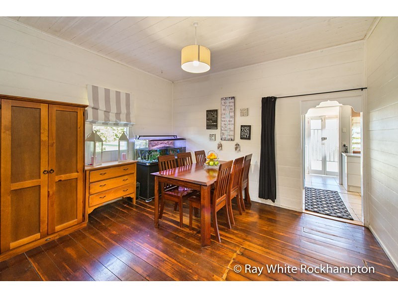 17 Dean Street, Berserker QLD 4701