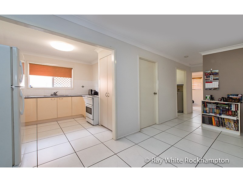 2/263 Thozet Road, Koongal QLD 4701