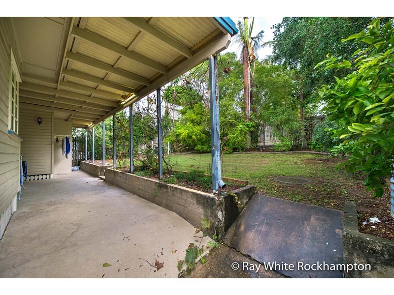 6 Kelly Street, The Range QLD 4700