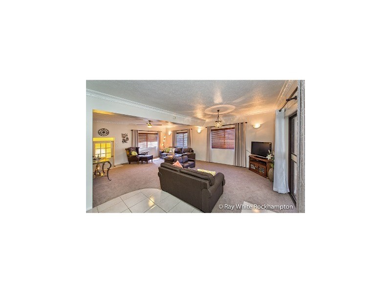 1 Booker Street, Park Avenue QLD 4701