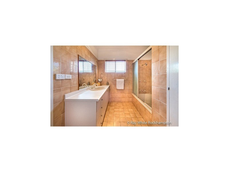 1 Booker Street, Park Avenue QLD 4701