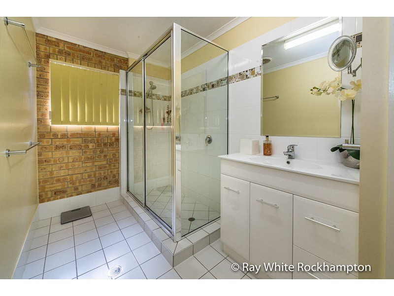 1 Hodda Drive, Kawana QLD 4701