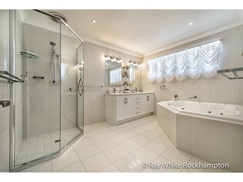 10 Old Rollo Drive, Frenchville QLD 4701