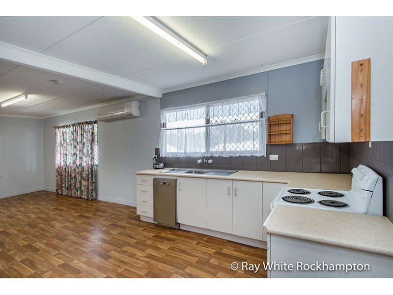 31 Beak Street, Koongal QLD 4701