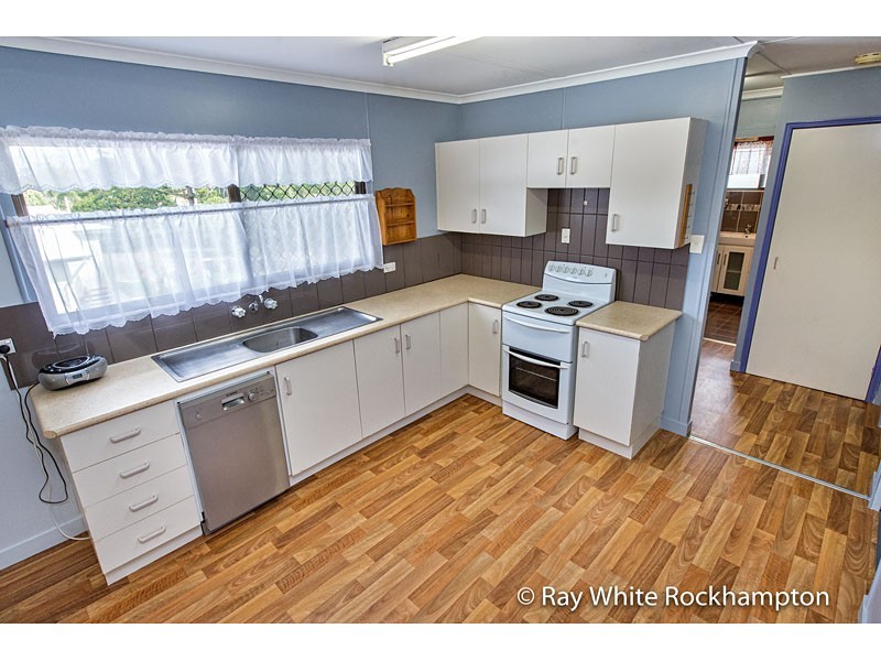 31 Beak Street, Koongal QLD 4701