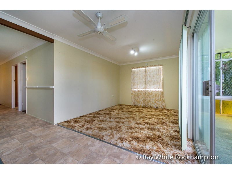 69 Menzies Street, Park Avenue QLD 4701