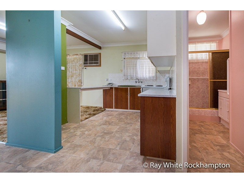 69 Menzies Street, Park Avenue QLD 4701