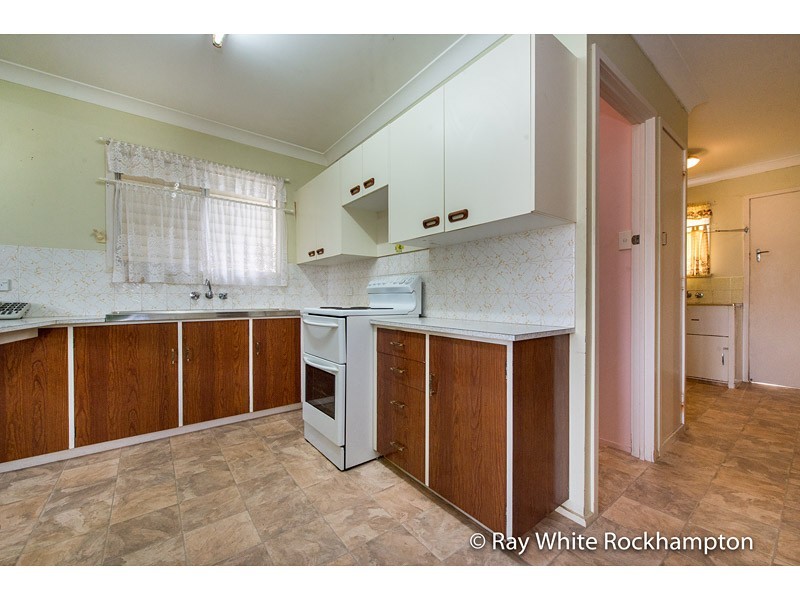 69 Menzies Street, Park Avenue QLD 4701