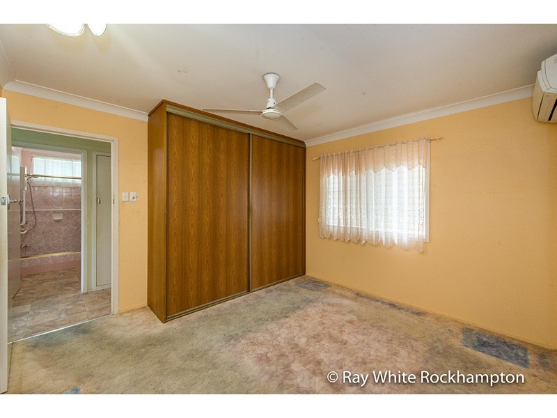 69 Menzies Street, Park Avenue QLD 4701