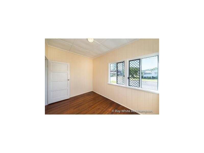 303 Berserker Street, Berserker QLD 4701