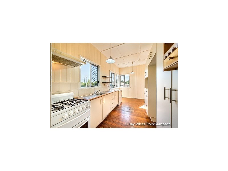 303 Berserker Street, Berserker QLD 4701