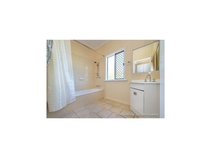 303 Berserker Street, Berserker QLD 4701