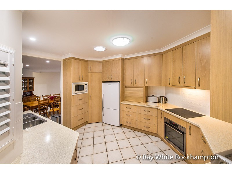 25 Grantleigh Close, Rockyview QLD 4701