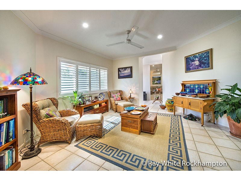 25 Grantleigh Close, Rockyview QLD 4701