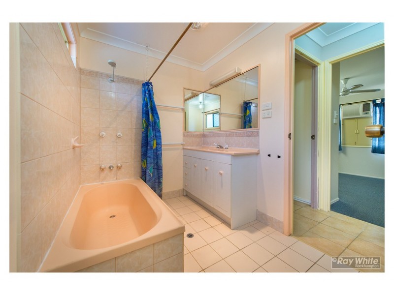 67 Bean Avenue, Parkhurst QLD 4702