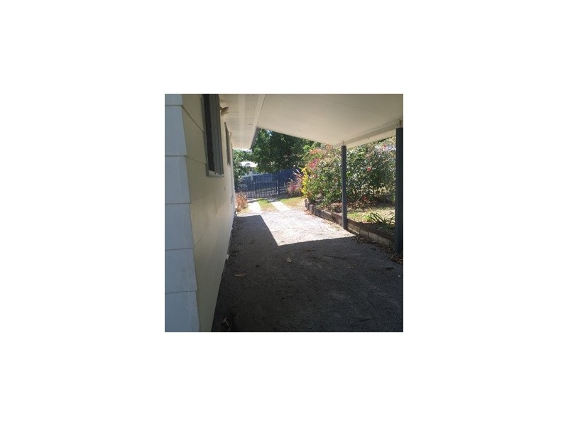 312 Saunders Street, Koongal QLD 4701