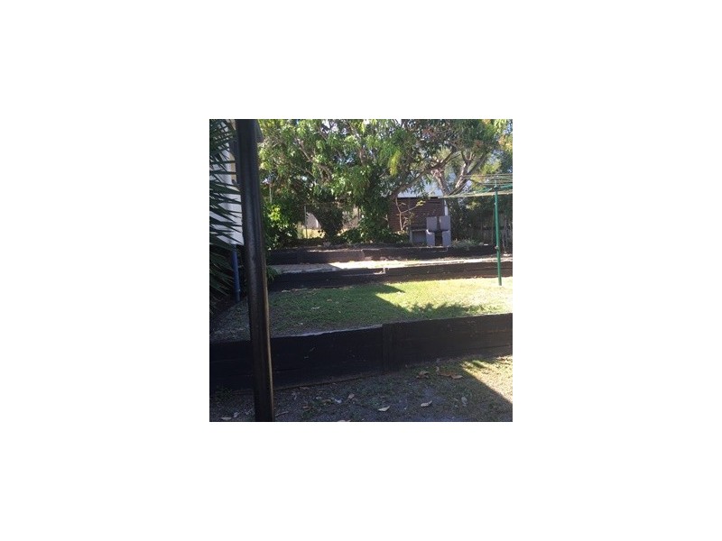 312 Saunders Street, Koongal QLD 4701