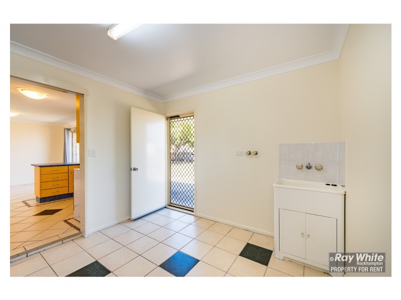 8 Gable Street, Koongal QLD 4701
