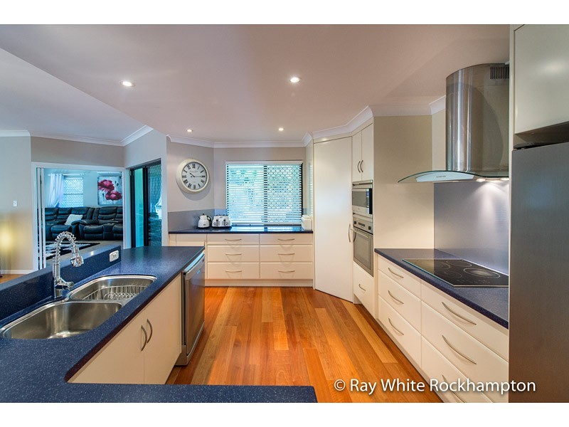 2 Foale Court, Kawana QLD 4701