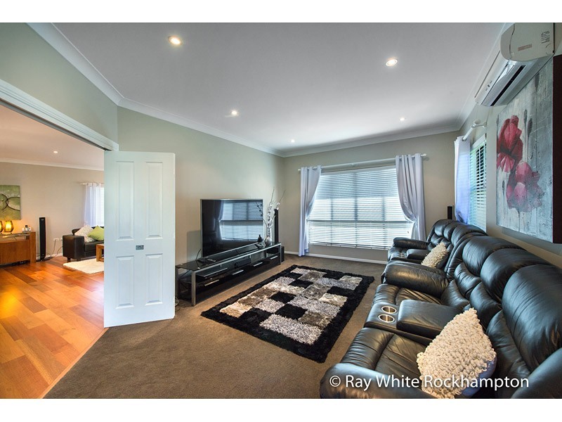 2 Foale Court, Kawana QLD 4701