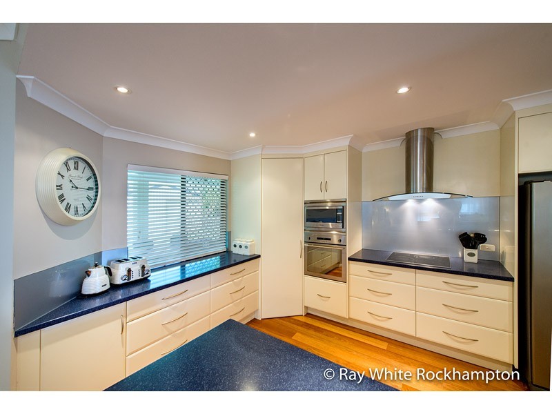 2 Foale Court, Kawana QLD 4701