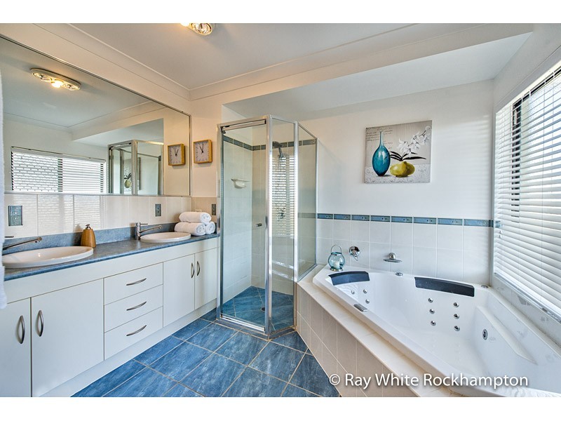 2 Foale Court, Kawana QLD 4701