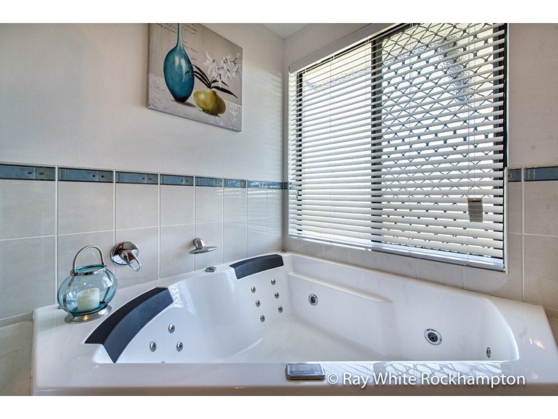 2 Foale Court, Kawana QLD 4701