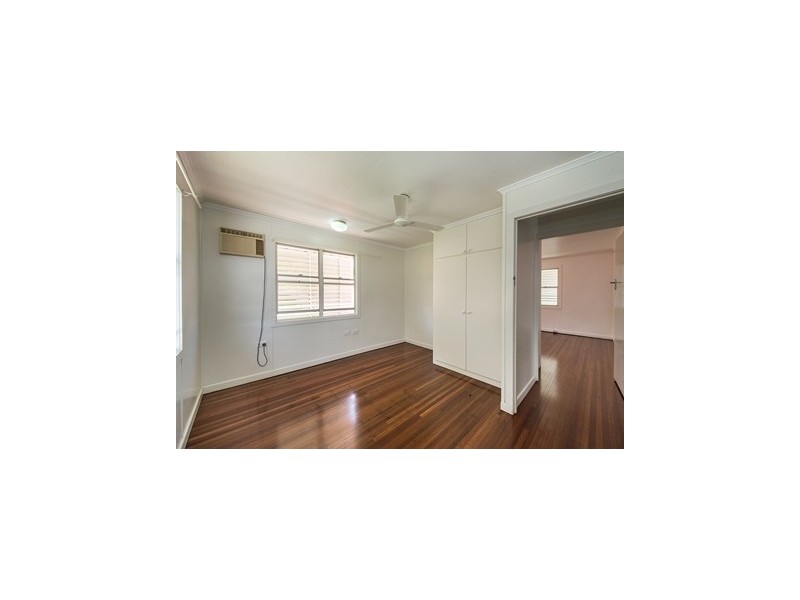 16 Davidson Street, Park Avenue QLD 4701