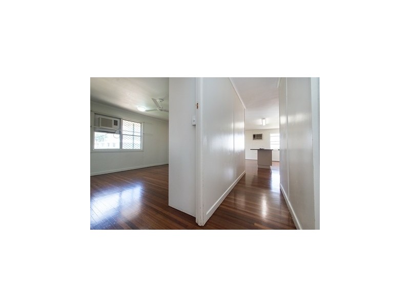 16 Davidson Street, Park Avenue QLD 4701