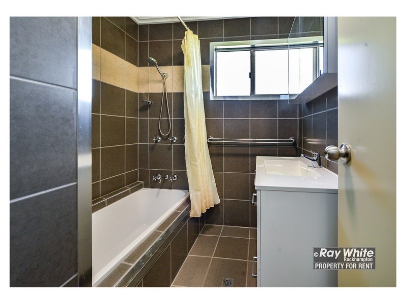 11 Duffy Street, Kawana QLD 4701