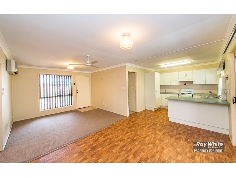 2/1 Mungarra Drive, Kawana QLD 4701