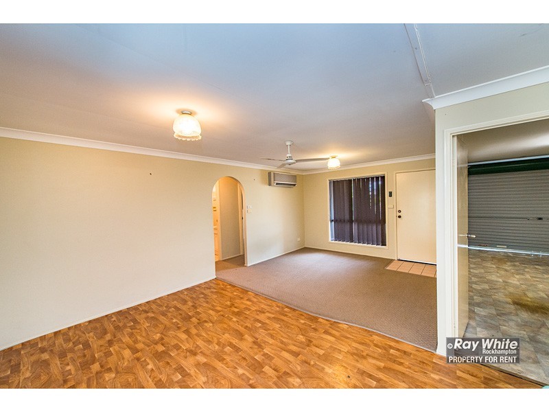 2/1 Mungarra Drive, Kawana QLD 4701