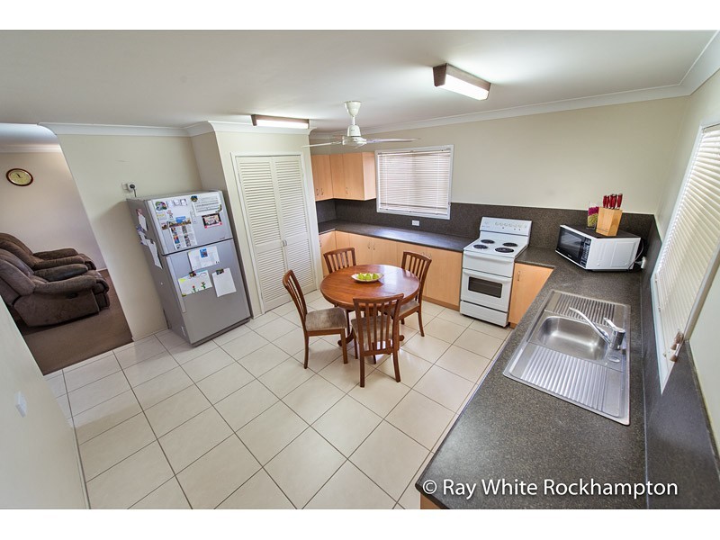 8 Webber Avenue, Kawana QLD 4701