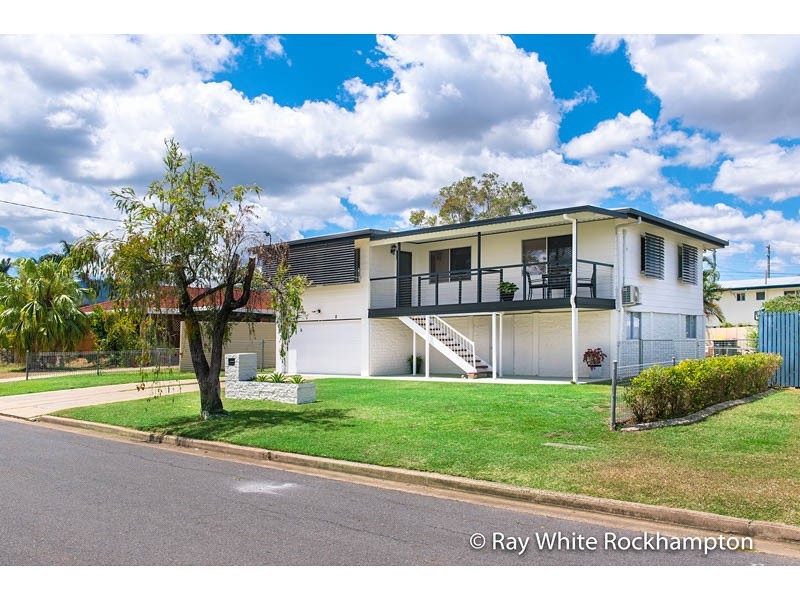 8 Webber Avenue, Kawana QLD 4701