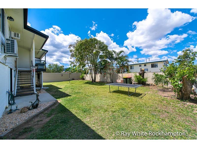 8 Webber Avenue, Kawana QLD 4701