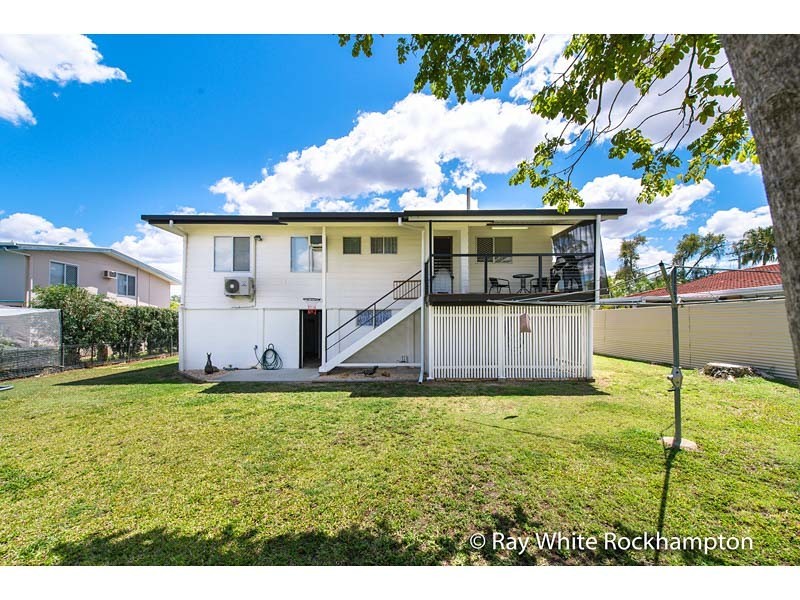 8 Webber Avenue, Kawana QLD 4701