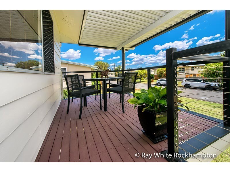 8 Webber Avenue, Kawana QLD 4701