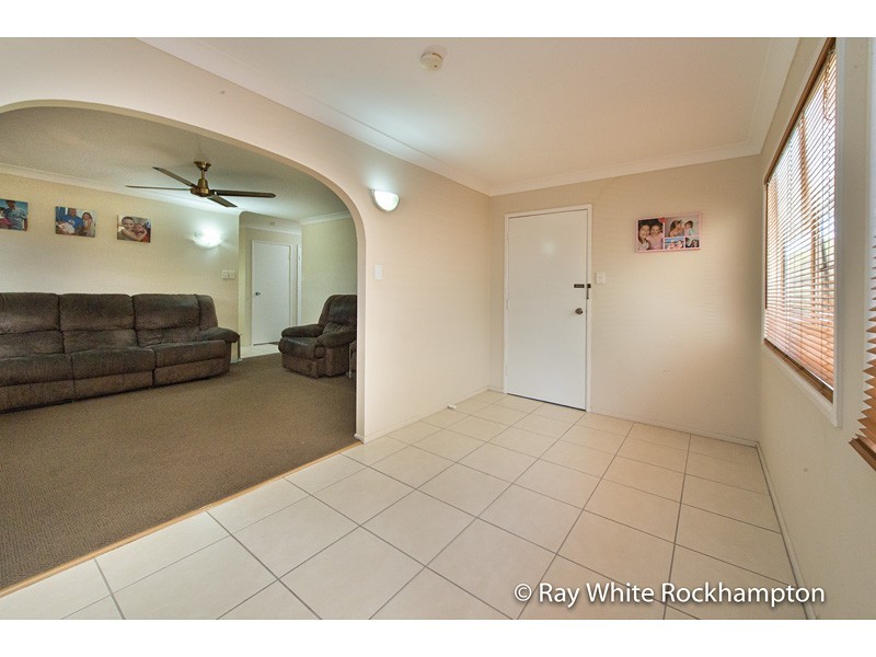 8 Webber Avenue, Kawana QLD 4701