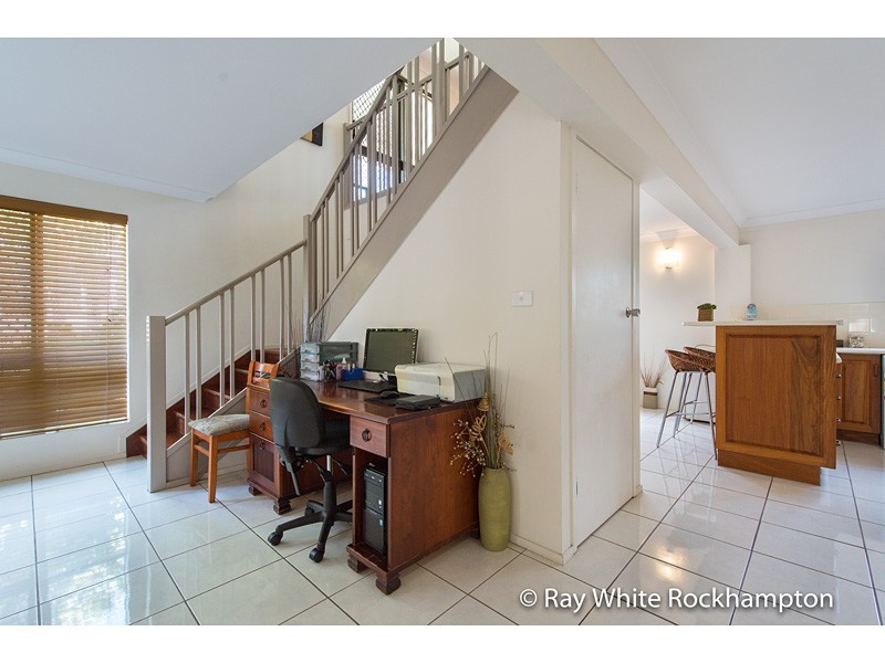 6 Vyner Street, Wandal QLD 4700